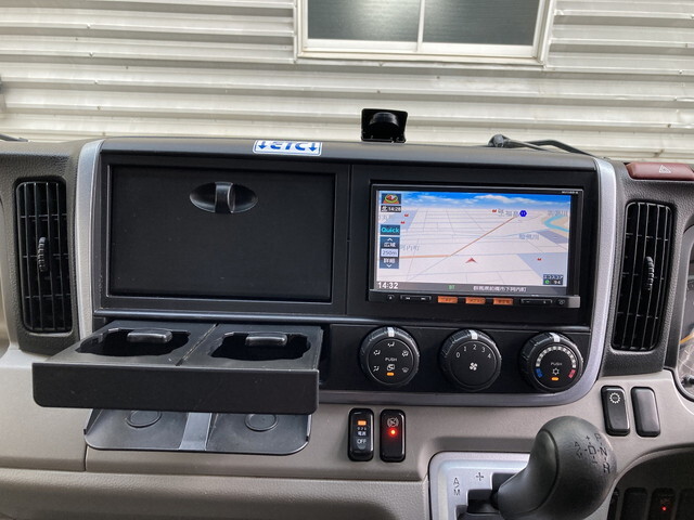 日産アトラスアルミバン小型（2t・3t）[写真16]