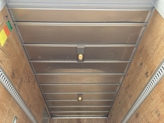 日産アトラスアルミバン小型（2t・3t）[写真23]