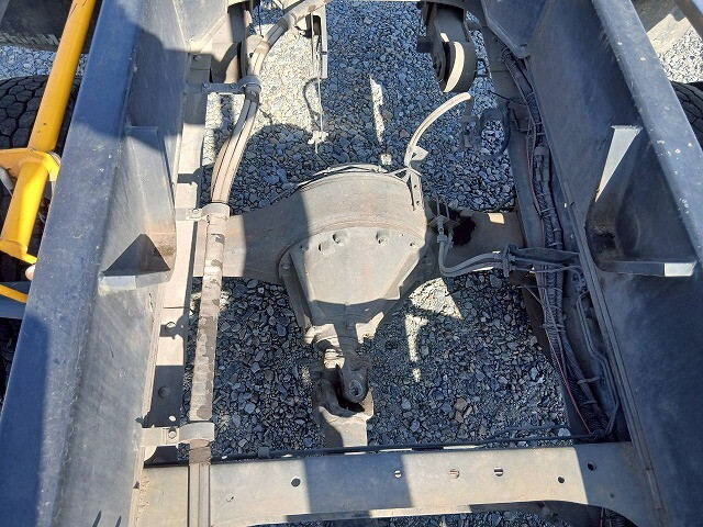 いすゞフォワードコンテナ専用車増トン（6t・8t）[写真12]