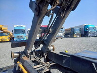 いすゞフォワードコンテナ専用車増トン（6t・8t）[写真33]