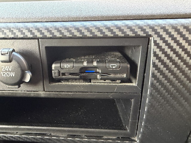 日野レンジャーアルミウイング中型（4t）[写真30]