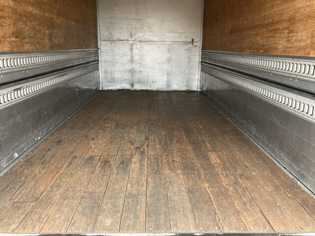 トヨタダイナアルミウイング小型（2t・3t）[写真14]