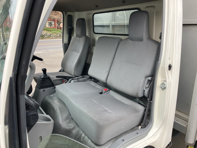 トヨタダイナアルミウイング小型（2t・3t）[写真31]