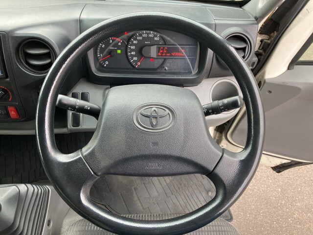 トヨタダイナアルミウイング小型（2t・3t）[写真34]