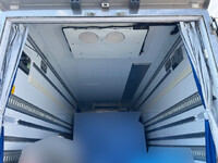 いすゞフォワード冷凍車（冷蔵車）中型（4t）[写真12]