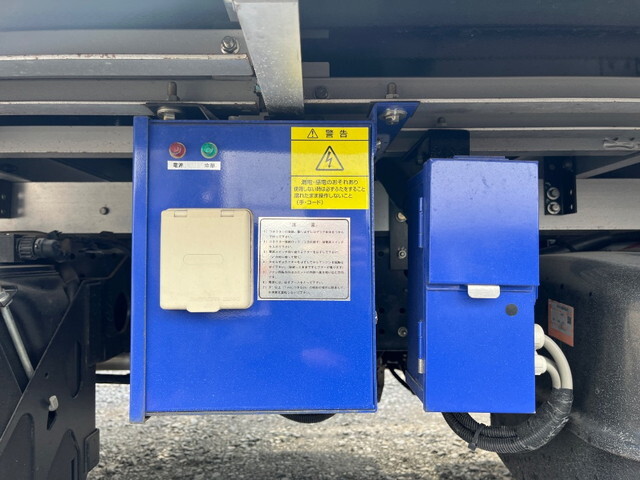 いすゞフォワード冷凍車（冷蔵車）中型（4t）[写真22]