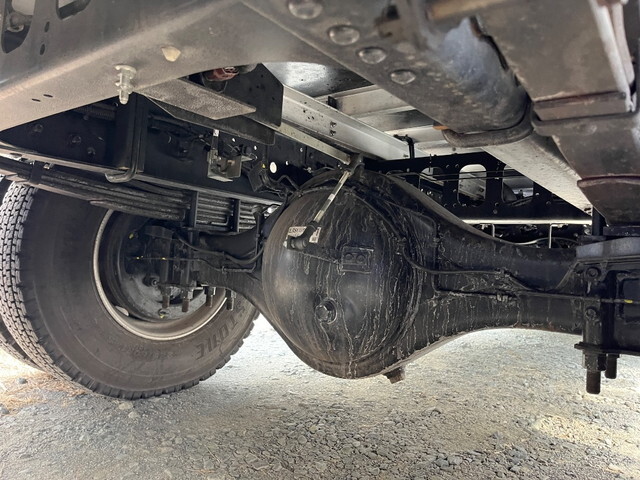 いすゞフォワード冷凍車（冷蔵車）中型（4t）[写真26]