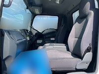 いすゞフォワード冷凍車（冷蔵車）中型（4t）[写真30]