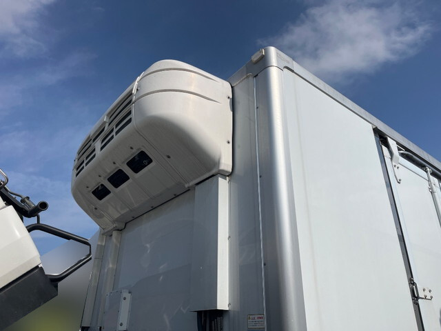 いすゞフォワード冷凍車（冷蔵車）中型（4t）[写真05]