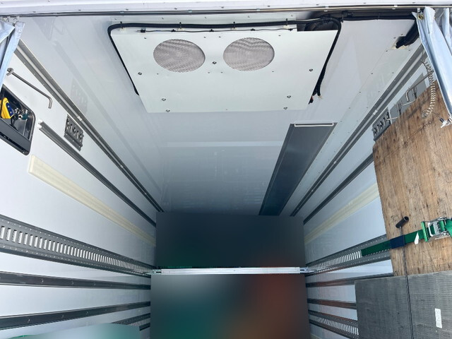 いすゞフォワード冷凍車（冷蔵車）中型（4t）[写真12]