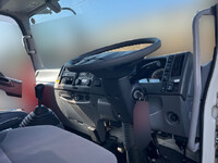 いすゞフォワード冷凍車（冷蔵車）中型（4t）[写真32]