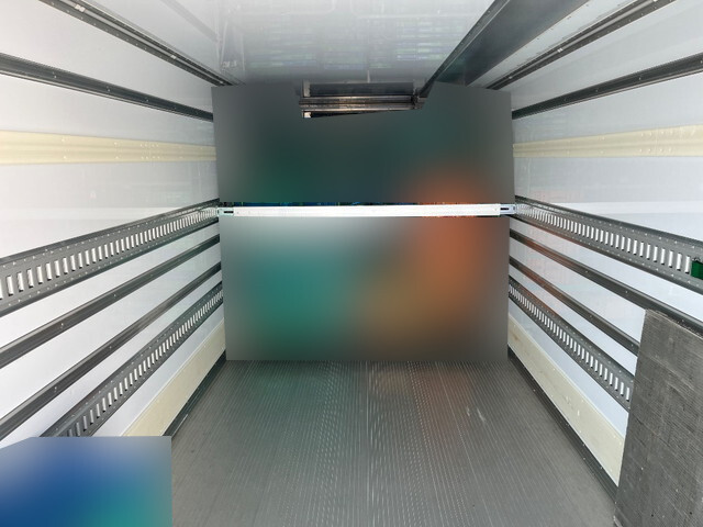 いすゞフォワード冷凍車（冷蔵車）中型（4t）[写真09]