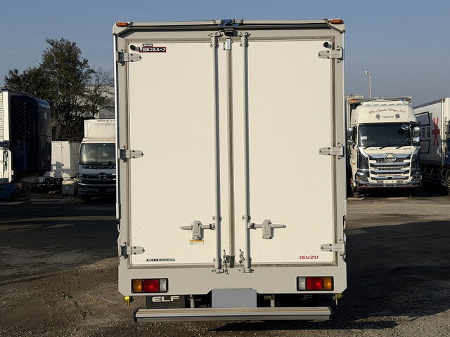 いすゞエルフアルミウイング小型（2t・3t）[写真11]