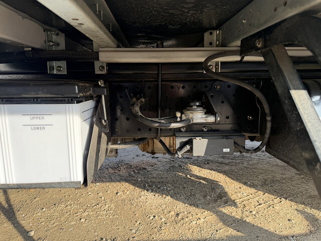 いすゞエルフアルミウイング小型（2t・3t）[写真17]