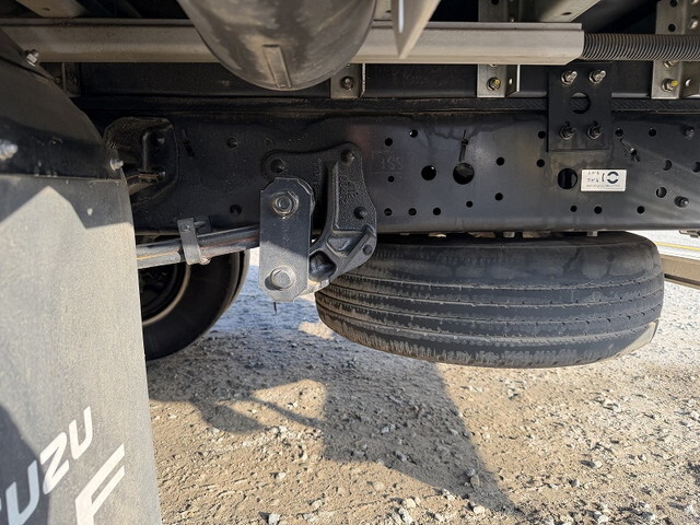 いすゞエルフアルミウイング小型（2t・3t）[写真19]