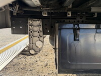 いすゞエルフアルミウイング小型（2t・3t）[写真23]