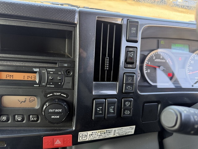 いすゞエルフアルミウイング小型（2t・3t）[写真32]