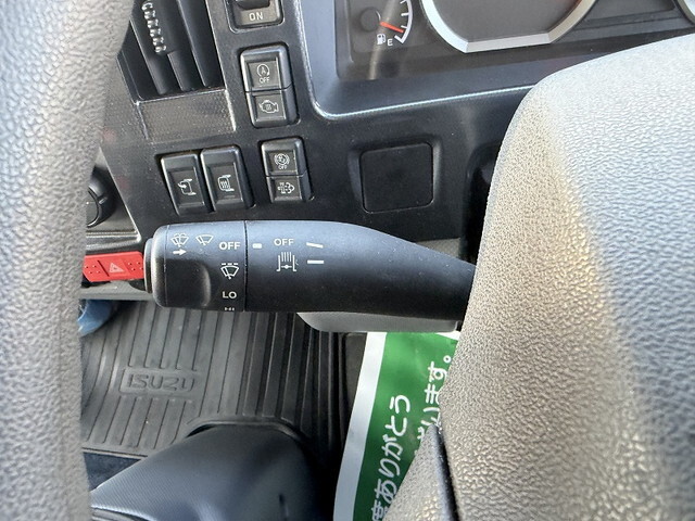 いすゞエルフアルミウイング小型（2t・3t）[写真37]