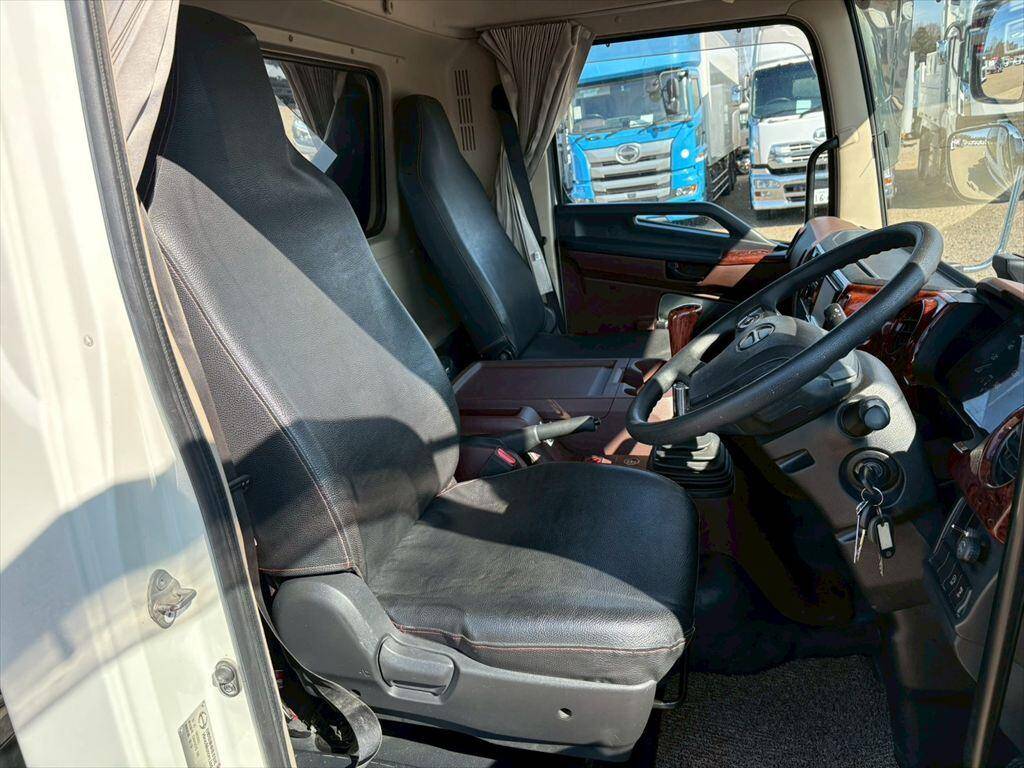 日野レンジャーコンテナ専用車中型（4t）[写真19]