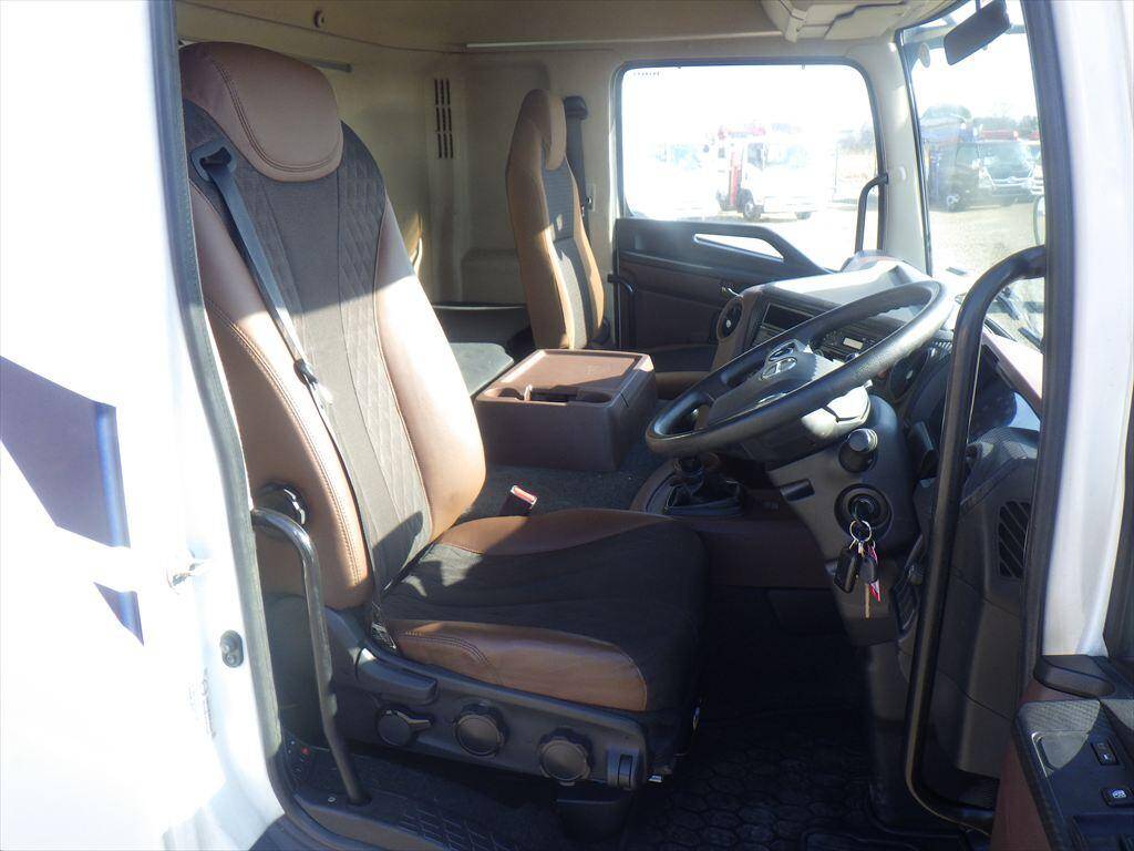 日野プロフィアセーフティローダー大型（10t）[写真21]