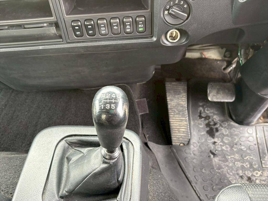 三菱ふそうファイター冷凍車（冷蔵車）中型（4t）[写真20]