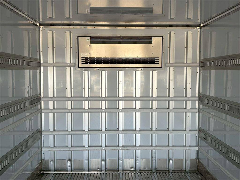 三菱ふそうファイター冷凍車（冷蔵車）中型（4t）[写真07]