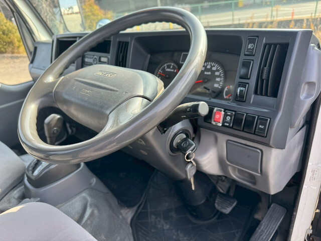 マツダタイタン平ボディ小型（2t・3t）[写真32]