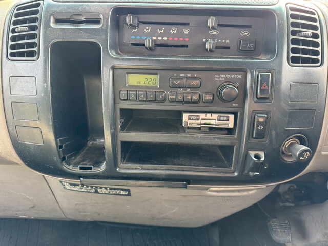 トヨタダイナクレーン4段小型（2t・3t）[写真39]