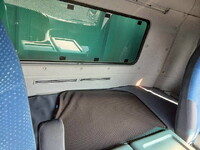 UDトラックスクオンアルミウイング大型（10t）[写真30]