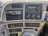 UDトラックスクオンアルミウイング大型（10t）[写真35]