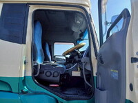 UDトラックスクオンアルミウイング大型（10t）[写真40]