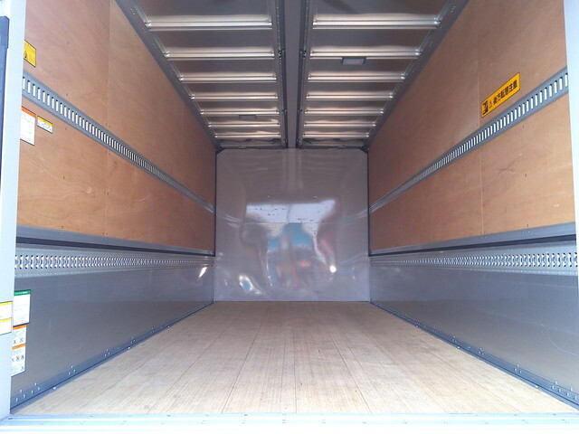 いすゞフォワードアルミウイング中型（4t）[写真19]