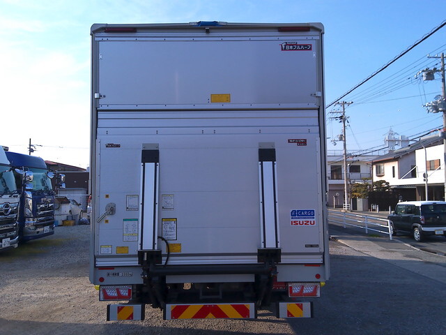 いすゞフォワードアルミウイング中型（4t）[写真06]