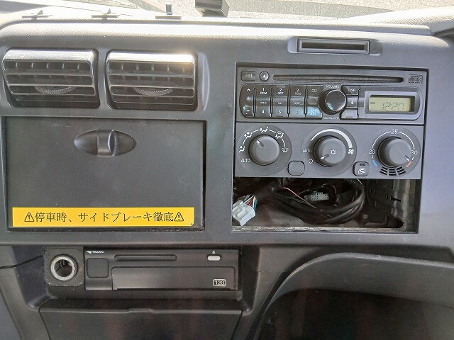 三菱ふそうスーパーグレートタンク車（タンクローリー）大型（10t）[写真22]