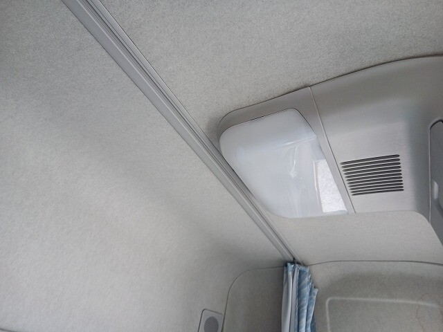 三菱ふそうスーパーグレートタンク車（タンクローリー）大型（10t）[写真24]