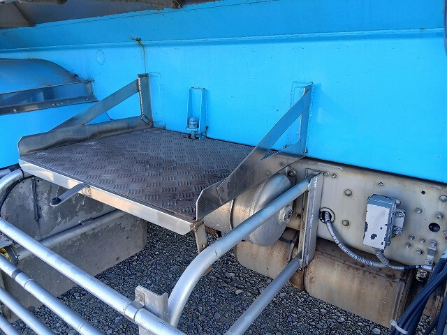 三菱ふそうスーパーグレートタンク車（タンクローリー）大型（10t）[写真29]