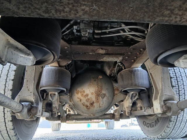 三菱ふそうスーパーグレートタンク車（タンクローリー）大型（10t）[写真33]