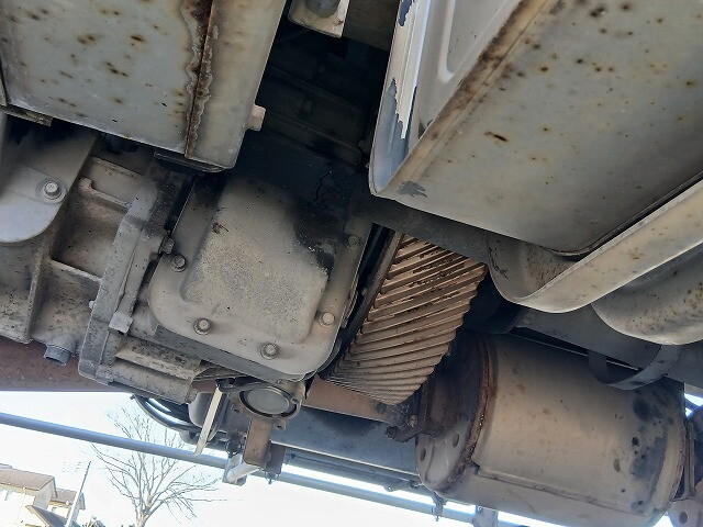 三菱ふそうスーパーグレートタンク車（タンクローリー）大型（10t）[写真36]