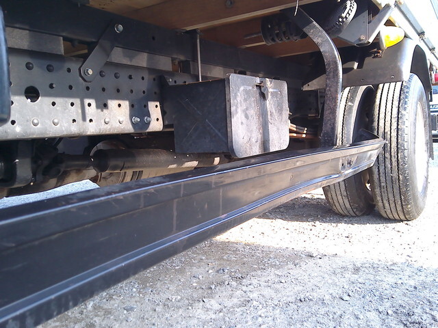 三菱ふそうキャンター平ボディ小型（2t・3t）[写真10]