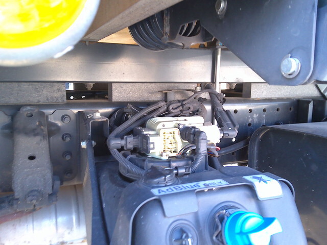 三菱ふそうキャンター平ボディ小型（2t・3t）[写真15]