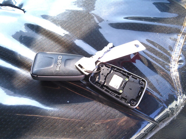 三菱ふそうキャンター平ボディ小型（2t・3t）[写真24]