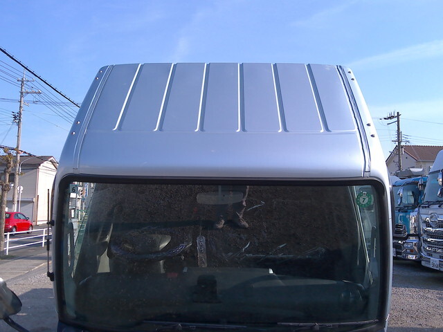 三菱ふそうキャンター平ボディ小型（2t・3t）[写真36]