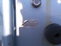 三菱ふそうキャンター平ボディ小型（2t・3t）[写真09]