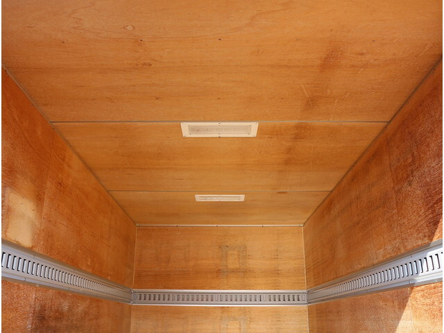 いすゞエルフパネルバン小型（2t・3t）[写真12]