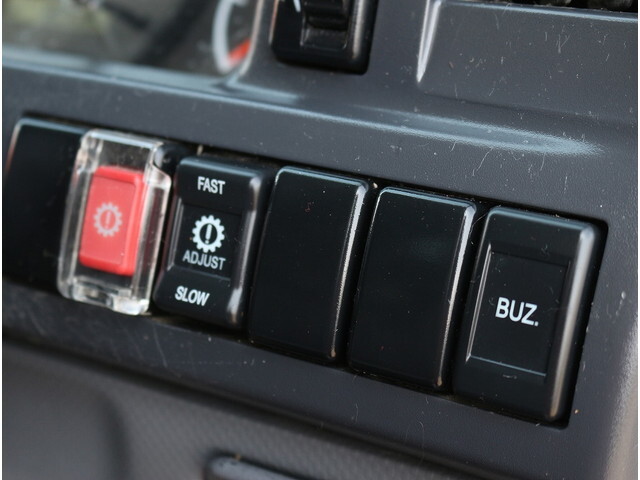 いすゞエルフパネルバン小型（2t・3t）[写真17]