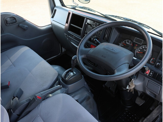 いすゞエルフパネルバン小型（2t・3t）[写真28]