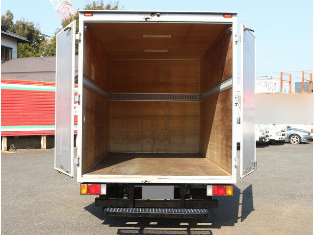 いすゞエルフパネルバン小型（2t・3t）[写真08]