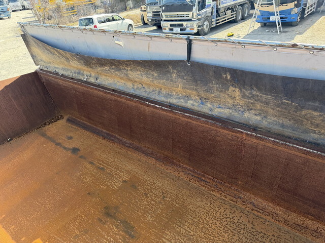 いすゞフォワードダンプ増トン（6t・8t）[写真40]