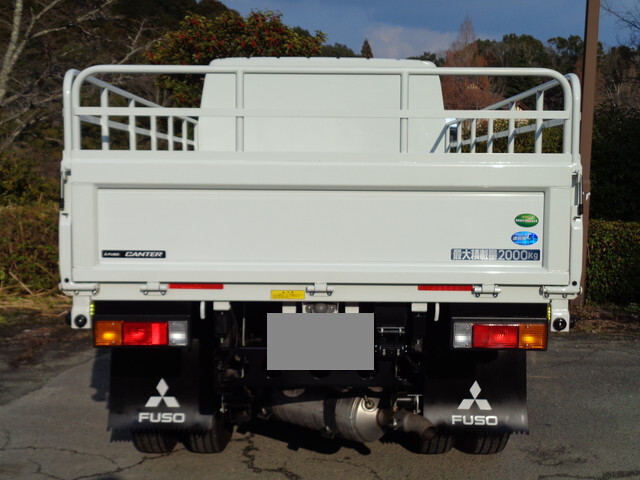 三菱ふそうキャンター平ボディ小型（2t・3t）[写真12]