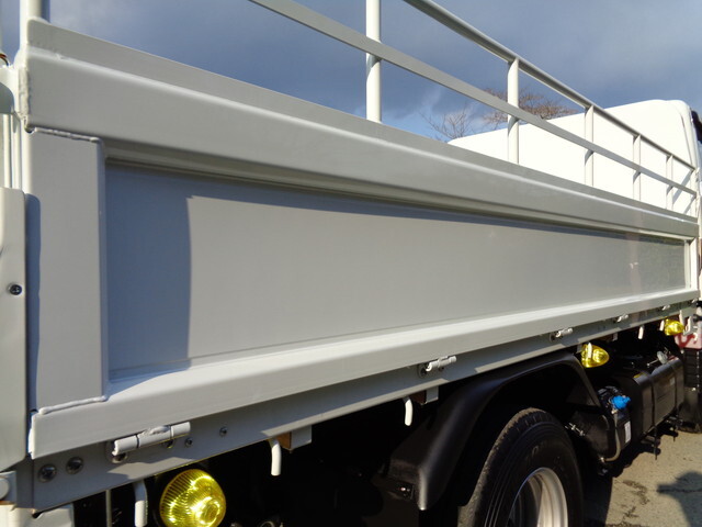 三菱ふそうキャンター平ボディ小型（2t・3t）[写真15]